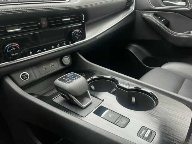 Белый Ниссан Rogue, объемом двигателя 2.5 л и пробегом 36 тыс. км за 22500 $, фото 15 на Automoto.ua