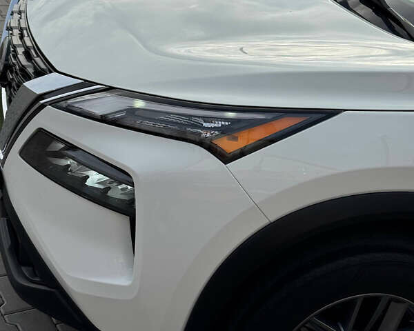 Белый Ниссан Rogue, объемом двигателя 2.5 л и пробегом 85 тыс. км за 20500 $, фото 7 на Automoto.ua