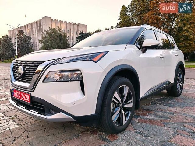Белый Ниссан Rogue, объемом двигателя 2.49 л и пробегом 85 тыс. км за 24999 $, фото 6 на Automoto.ua