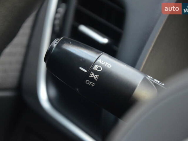 Білий Ніссан Rogue, об'ємом двигуна 2.5 л та пробігом 187 тис. км за 18150 $, фото 68 на Automoto.ua