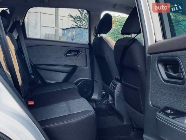 Белый Ниссан Rogue, объемом двигателя 2.49 л и пробегом 38 тыс. км за 20999 $, фото 25 на Automoto.ua