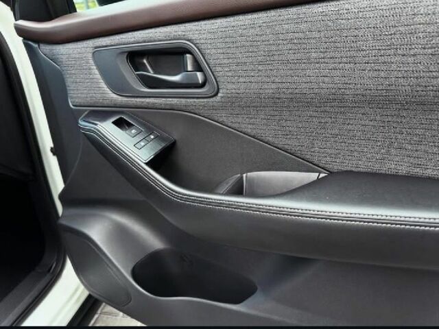 Белый Ниссан Rogue, объемом двигателя 2.5 л и пробегом 155 тыс. км за 19200 $, фото 17 на Automoto.ua