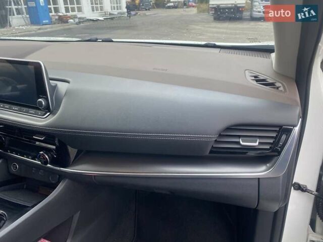 Білий Ніссан Rogue, об'ємом двигуна 2.49 л та пробігом 138 тис. км за 24990 $, фото 10 на Automoto.ua