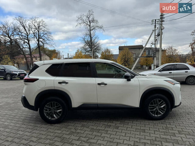 Білий Ніссан Rogue, об'ємом двигуна 2.5 л та пробігом 147 тис. км за 18900 $, фото 8 на Automoto.ua