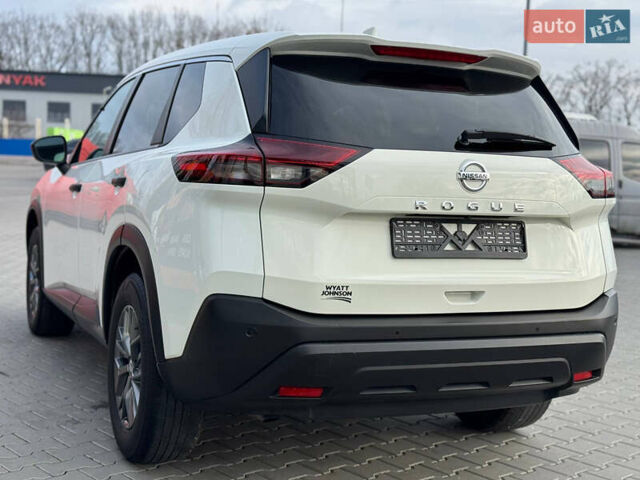 Белый Ниссан Rogue, объемом двигателя 2.5 л и пробегом 85 тыс. км за 20500 $, фото 9 на Automoto.ua