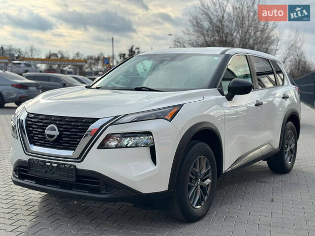 Белый Ниссан Rogue, объемом двигателя 2.5 л и пробегом 85 тыс. км за 20500 $, фото 5 на Automoto.ua