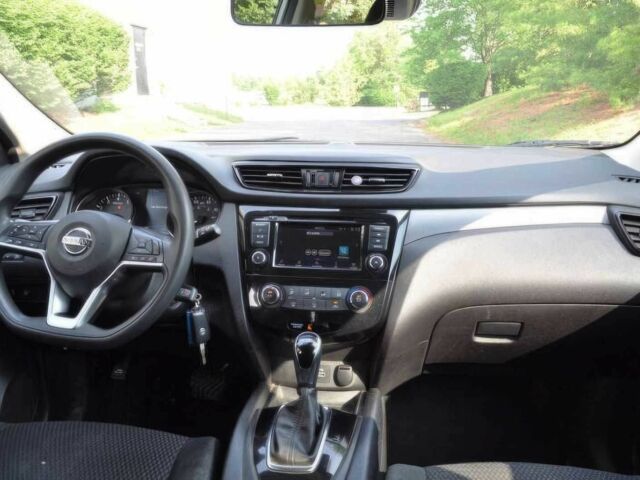 Белый Ниссан Rogue, объемом двигателя 2 л и пробегом 12 тыс. км за 16200 $, фото 9 на Automoto.ua