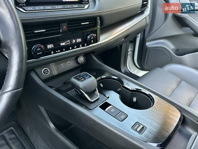 Білий Ніссан Rogue, об'ємом двигуна 2.5 л та пробігом 39 тис. км за 23900 $, фото 23 на Automoto.ua