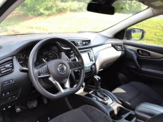 Белый Ниссан Rogue, объемом двигателя 2 л и пробегом 12 тыс. км за 16200 $, фото 6 на Automoto.ua