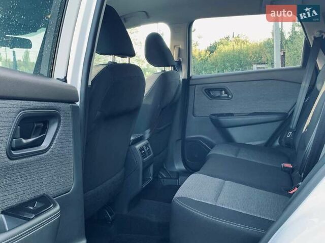 Белый Ниссан Rogue, объемом двигателя 2.49 л и пробегом 38 тыс. км за 20999 $, фото 24 на Automoto.ua