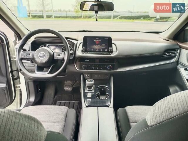 Белый Ниссан Rogue, объемом двигателя 2.49 л и пробегом 158 тыс. км за 18900 $, фото 8 на Automoto.ua