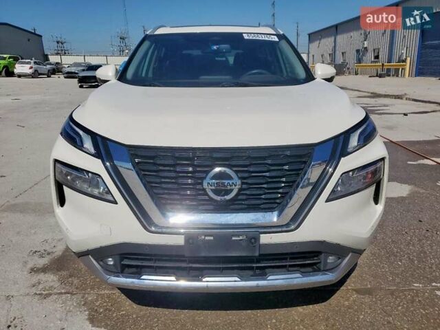 Белый Ниссан Rogue, объемом двигателя 2.49 л и пробегом 171 тыс. км за 6600 $, фото 4 на Automoto.ua