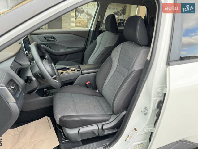 Білий Ніссан Rogue, об'ємом двигуна 2.5 л та пробігом 147 тис. км за 18900 $, фото 22 на Automoto.ua