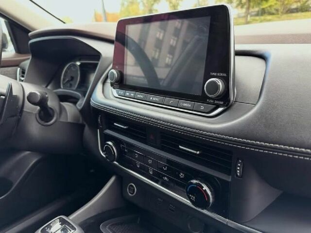 Белый Ниссан Rogue, объемом двигателя 2.5 л и пробегом 155 тыс. км за 19200 $, фото 10 на Automoto.ua