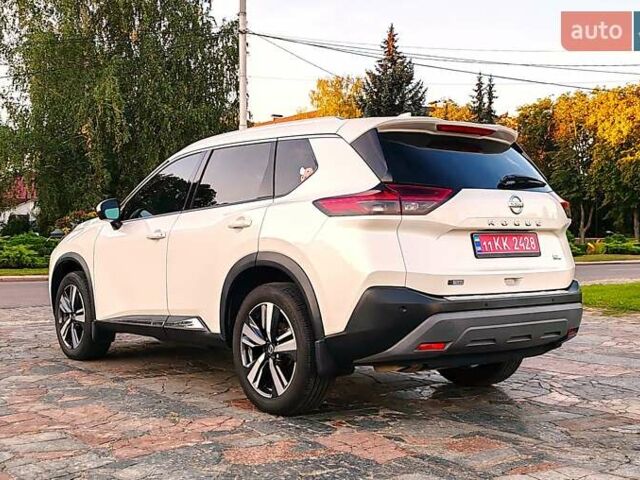 Белый Ниссан Rogue, объемом двигателя 2.49 л и пробегом 85 тыс. км за 24999 $, фото 7 на Automoto.ua