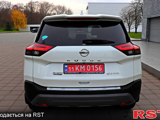 Белый Ниссан Rogue, объемом двигателя 2.5 л и пробегом 83 тыс. км за 22555 $, фото 4 на Automoto.ua