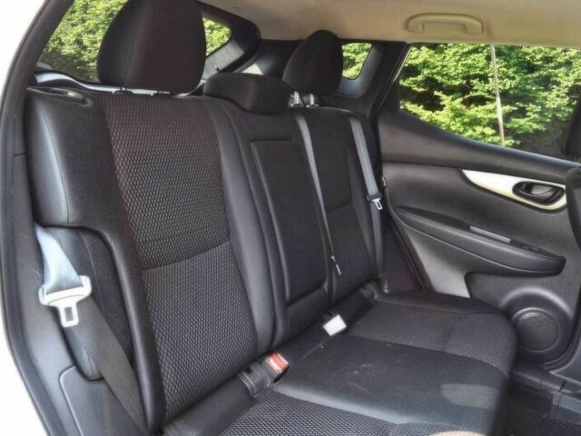 Белый Ниссан Rogue, объемом двигателя 2 л и пробегом 12 тыс. км за 16200 $, фото 11 на Automoto.ua