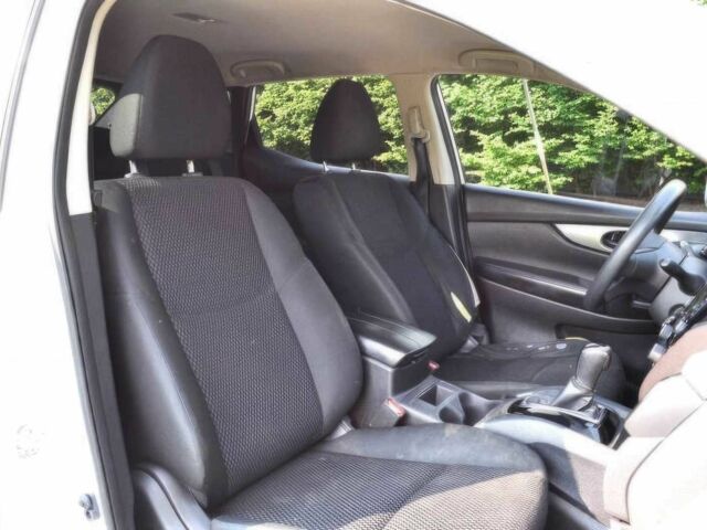 Белый Ниссан Rogue, объемом двигателя 2 л и пробегом 12 тыс. км за 16200 $, фото 8 на Automoto.ua