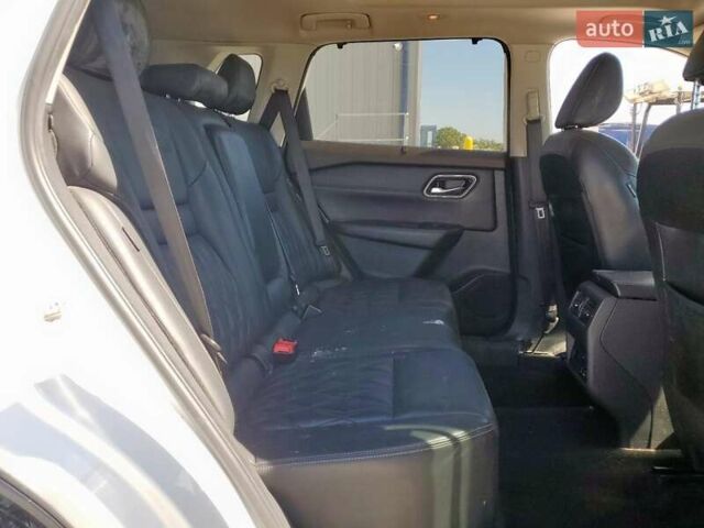 Белый Ниссан Rogue, объемом двигателя 2.49 л и пробегом 171 тыс. км за 6600 $, фото 10 на Automoto.ua