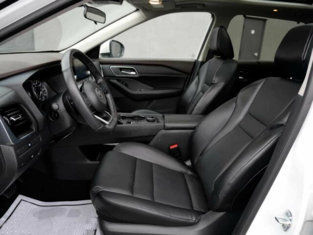 Белый Ниссан Rogue, объемом двигателя 2.5 л и пробегом 14 тыс. км за 12000 $, фото 10 на Automoto.ua