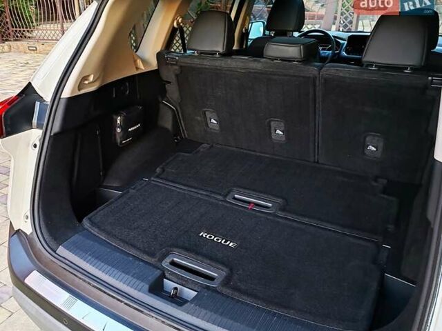 Белый Ниссан Rogue, объемом двигателя 2.49 л и пробегом 85 тыс. км за 24999 $, фото 23 на Automoto.ua