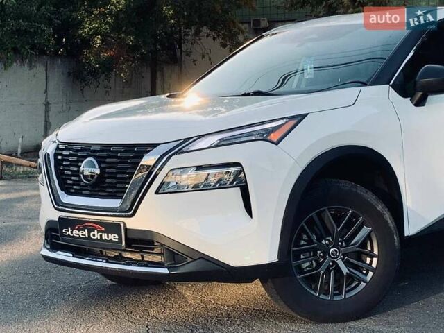 Белый Ниссан Rogue, объемом двигателя 2.49 л и пробегом 38 тыс. км за 20999 $, фото 2 на Automoto.ua