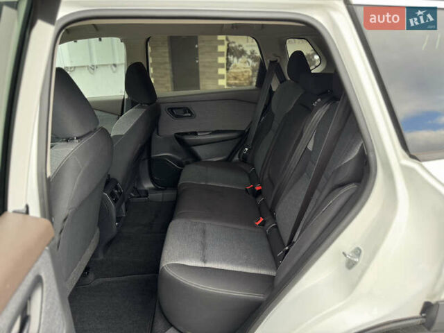 Білий Ніссан Rogue, об'ємом двигуна 2.5 л та пробігом 147 тис. км за 18900 $, фото 36 на Automoto.ua