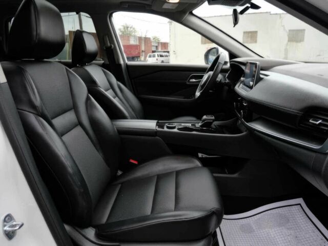 Белый Ниссан Rogue, объемом двигателя 2.5 л и пробегом 14 тыс. км за 12000 $, фото 8 на Automoto.ua