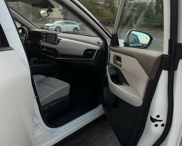 Белый Ниссан Rogue, объемом двигателя 2.5 л и пробегом 70 тыс. км за 22999 $, фото 8 на Automoto.ua