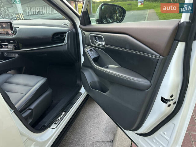 Білий Ніссан Rogue, об'ємом двигуна 2.5 л та пробігом 39 тис. км за 23900 $, фото 31 на Automoto.ua