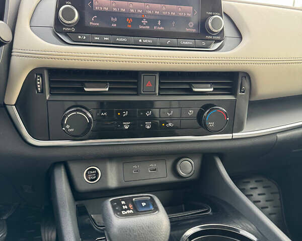 Белый Ниссан Rogue, объемом двигателя 2.5 л и пробегом 85 тыс. км за 20500 $, фото 20 на Automoto.ua