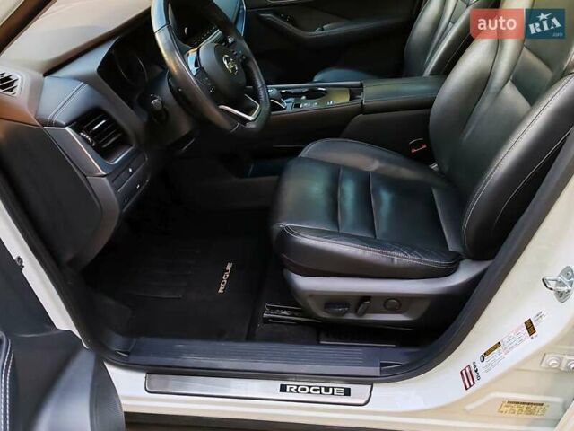 Белый Ниссан Rogue, объемом двигателя 2.49 л и пробегом 85 тыс. км за 24999 $, фото 20 на Automoto.ua
