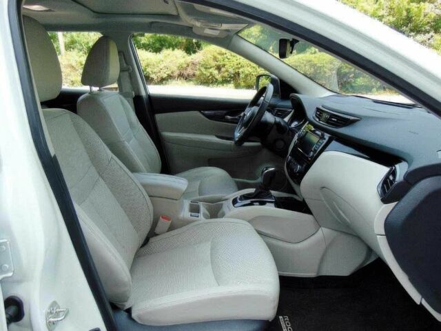 Белый Ниссан Rogue, объемом двигателя 2 л и пробегом 18 тыс. км за 4800 $, фото 10 на Automoto.ua