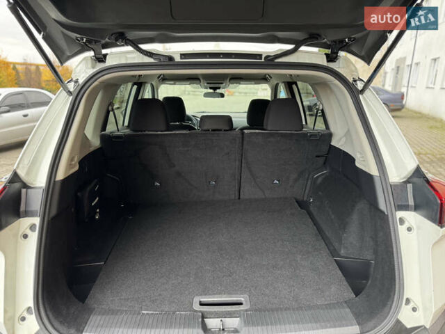 Білий Ніссан Rogue, об'ємом двигуна 2.5 л та пробігом 147 тис. км за 18900 $, фото 38 на Automoto.ua