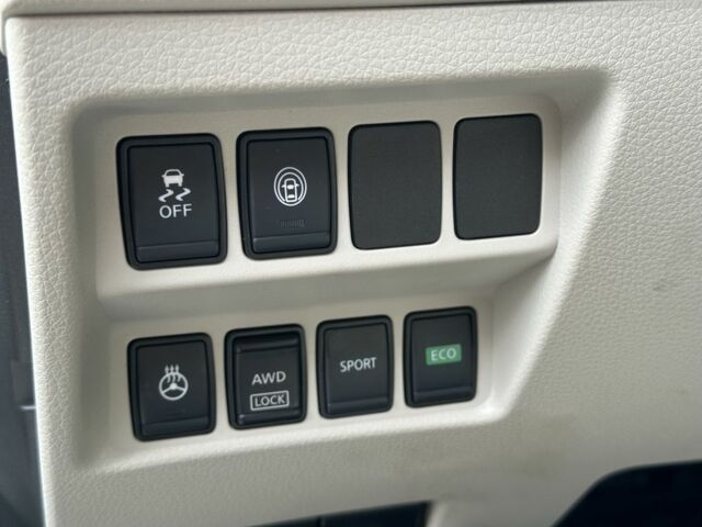 Белый Ниссан Rogue, объемом двигателя 2 л и пробегом 84 тыс. км за 16500 $, фото 14 на Automoto.ua