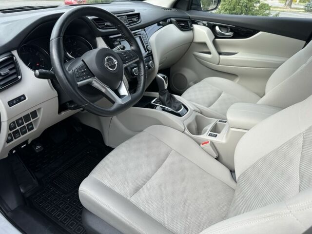 Белый Ниссан Rogue, объемом двигателя 2 л и пробегом 84 тыс. км за 16500 $, фото 10 на Automoto.ua