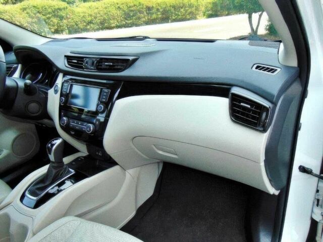 Белый Ниссан Rogue, объемом двигателя 2 л и пробегом 18 тыс. км за 4800 $, фото 11 на Automoto.ua