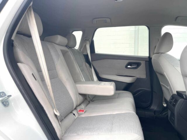 Белый Ниссан Rogue, объемом двигателя 2.5 л и пробегом 16 тыс. км за 14000 $, фото 11 на Automoto.ua