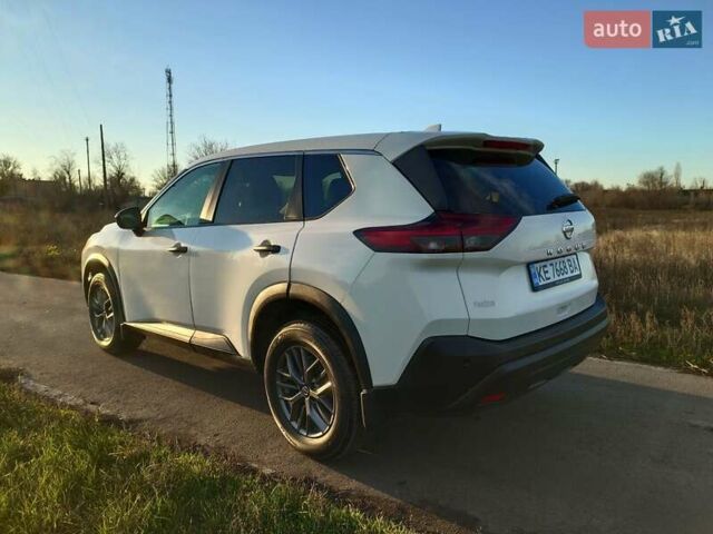 Белый Ниссан Rogue, объемом двигателя 2.49 л и пробегом 158 тыс. км за 18900 $, фото 4 на Automoto.ua
