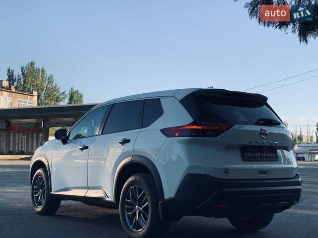 Белый Ниссан Rogue, объемом двигателя 2.49 л и пробегом 38 тыс. км за 20999 $, фото 7 на Automoto.ua