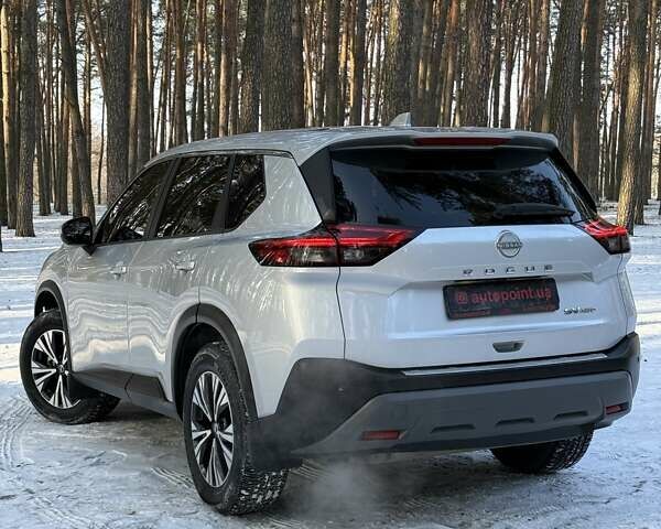 Белый Ниссан Rogue, объемом двигателя 1.5 л и пробегом 179 тыс. км за 19999 $, фото 10 на Automoto.ua