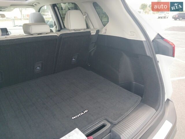 Белый Ниссан Rogue, объемом двигателя 1.5 л и пробегом 56 тыс. км за 20950 $, фото 48 на Automoto.ua