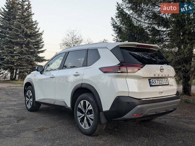 Білий Ніссан Rogue, об'ємом двигуна 1.5 л та пробігом 44 тис. км за 21500 $, фото 3 на Automoto.ua