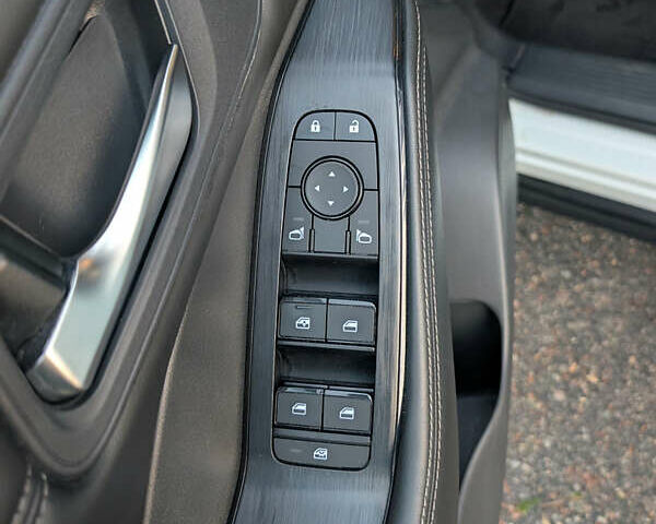 Білий Ніссан Rogue, об'ємом двигуна 1.5 л та пробігом 44 тис. км за 21500 $, фото 8 на Automoto.ua