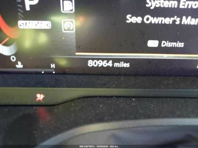 Белый Ниссан Rogue, объемом двигателя 1.5 л и пробегом 80 тыс. км за 16000 $, фото 14 на Automoto.ua