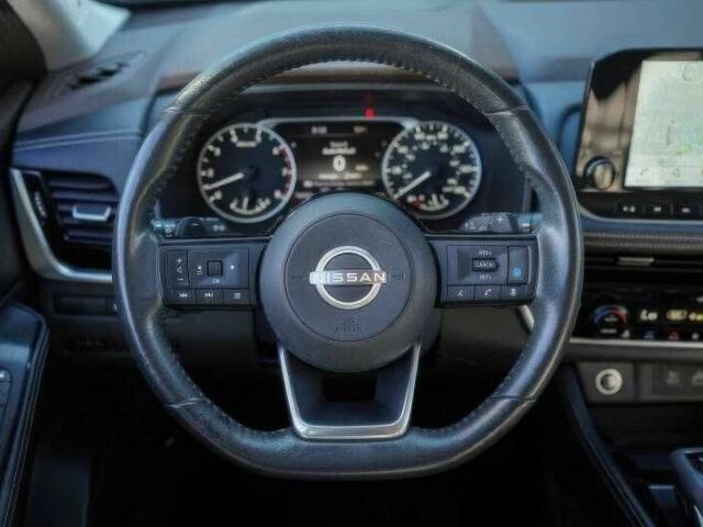 Белый Ниссан Rogue, объемом двигателя 1.5 л и пробегом 35 тыс. км за 12500 $, фото 13 на Automoto.ua