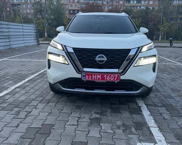 Белый Ниссан Rogue, объемом двигателя 0 л и пробегом 35 тыс. км за 24800 $, фото 2 на Automoto.ua