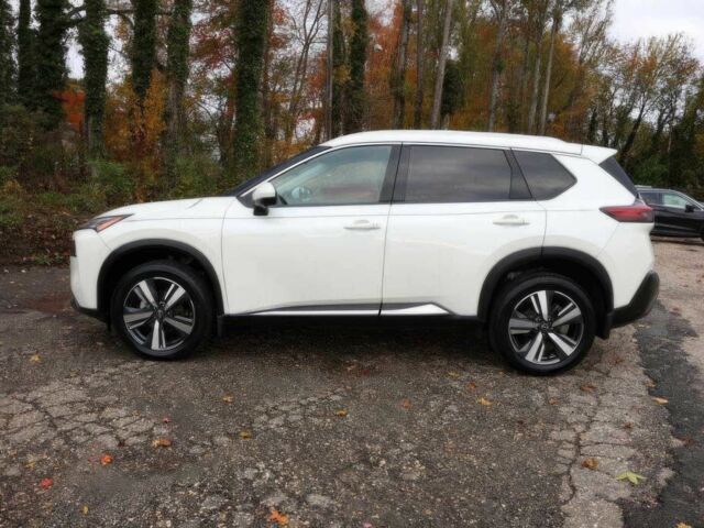 Белый Ниссан Rogue, объемом двигателя 1.5 л и пробегом 27 тыс. км за 20000 $, фото 4 на Automoto.ua