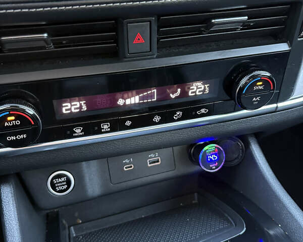 Белый Ниссан Rogue, объемом двигателя 1.5 л и пробегом 36 тыс. км за 20500 $, фото 23 на Automoto.ua