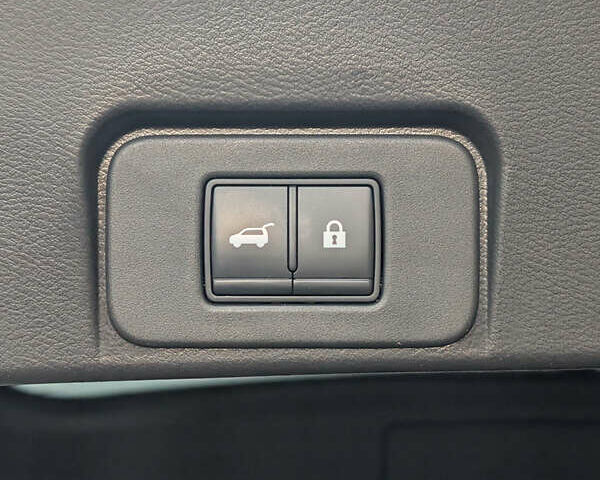 Білий Ніссан Rogue, об'ємом двигуна 1.5 л та пробігом 44 тис. км за 21500 $, фото 18 на Automoto.ua